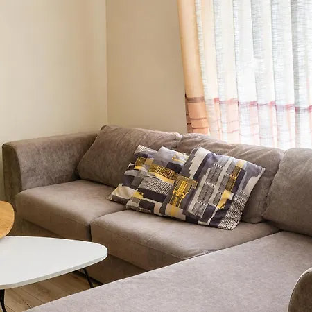 Bright & Peaceful 2-bedroom Near Zoo And The Park