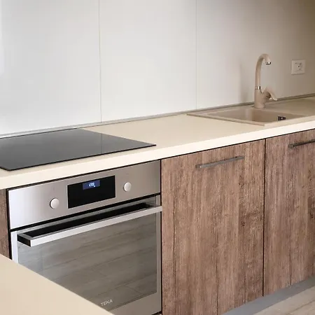 Bright & Peaceful 2-bedroom Near Zoo And The Park Apartment *