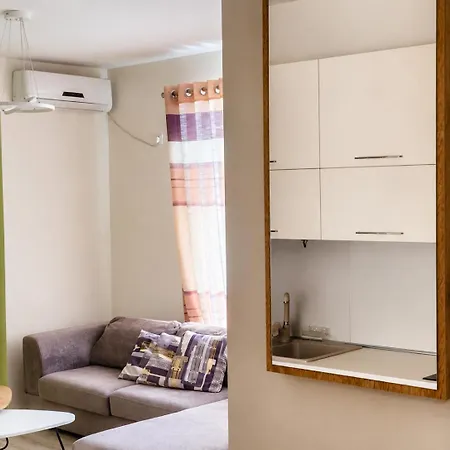 Bright & Peaceful 2-bedroom Near Zoo And The Park Apartment *